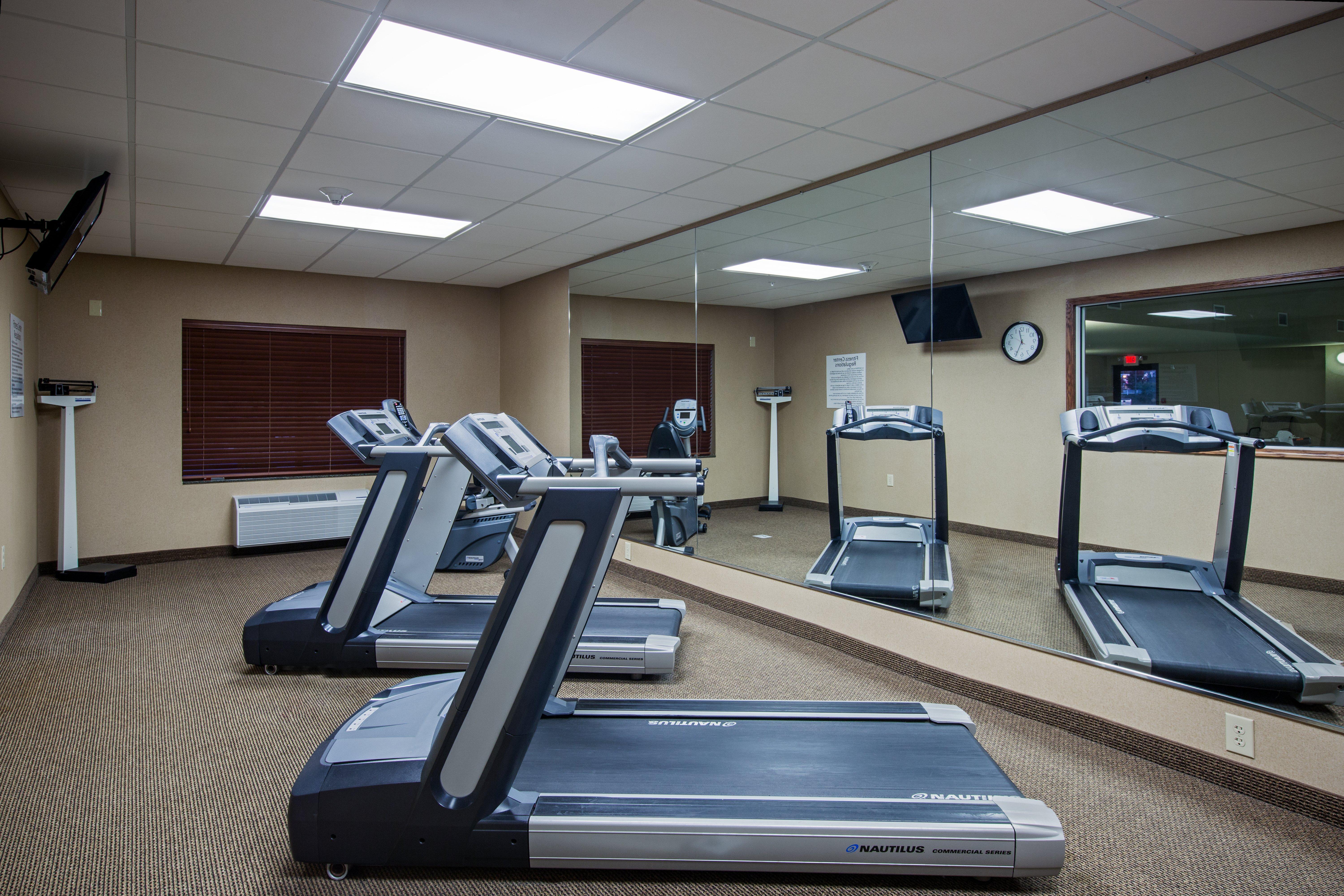 Holiday Inn Express Hotel & Suites Lewisburg By Ihg Exterior foto